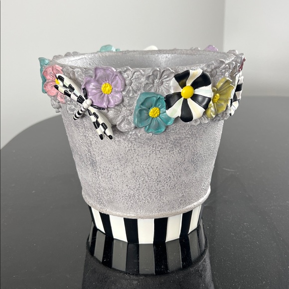 MacKenzie-Childs Other - MacKenzie-Childs Maia Small Hand-Painted Resin Pot